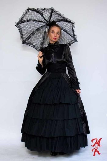 Suknia Czarna XIX wieczna