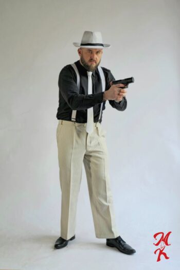 Gangster z lat 20 – Klasyka stylu i niepokorności